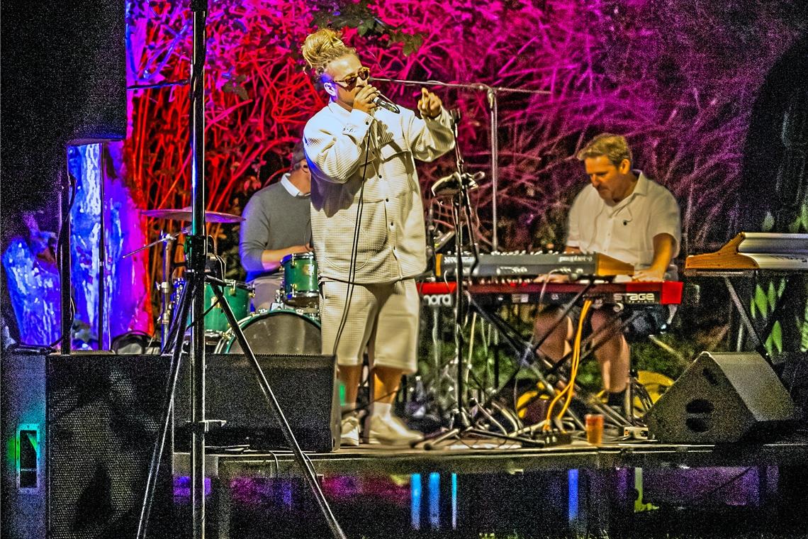 Backnanger Bäderbühne: „Wir feiern die lokale Musikszene“ Easyman von More Colours trat bereits letztes Jahr bei der Bäderbühne auf. Foto: Alexander Becher