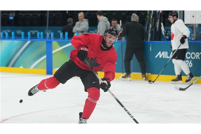 Ebenfalls ein Topstar, der bei Olympia aufläuft: Kanadas Connor McDavid trainierte am Sonntag erstmals in Mailand.