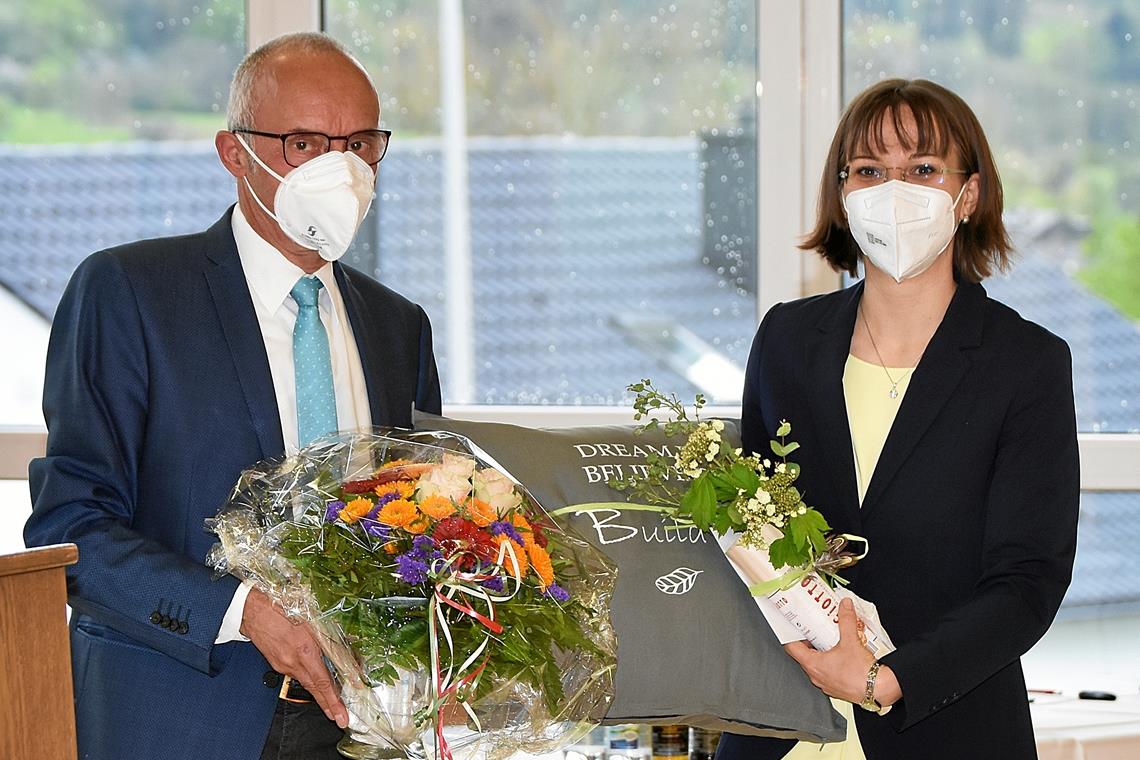 Eberhard Bauer leitete die Sitzung und vereidigte die Patrizia Rall als Bürgerme...