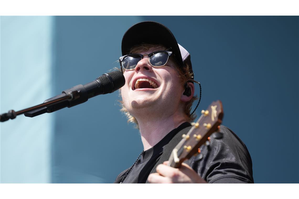 Ed Sheeran springt mit „Play“ auf Platz eins Ed Sheeran steht auf Platz eins.