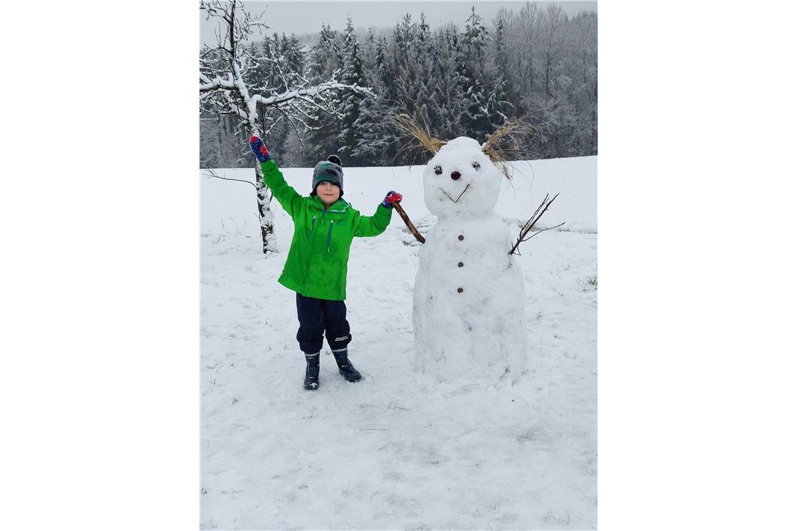 Edelgard Burkhardts Enkel Robin hat den Schneemann mit seinem Opa gebaut. 