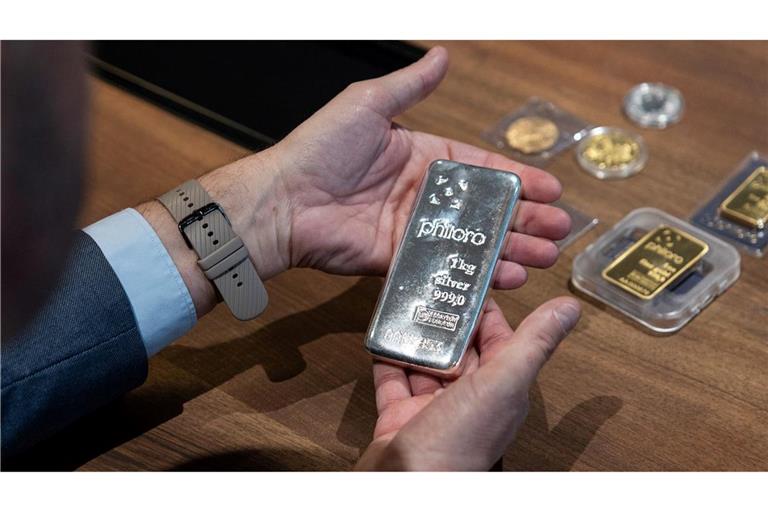 Edelmetalle gelten unter Anlegern als mögliche Absicherung gegen wirtschaftliche und politische Unsicherheiten. (Archivbild)