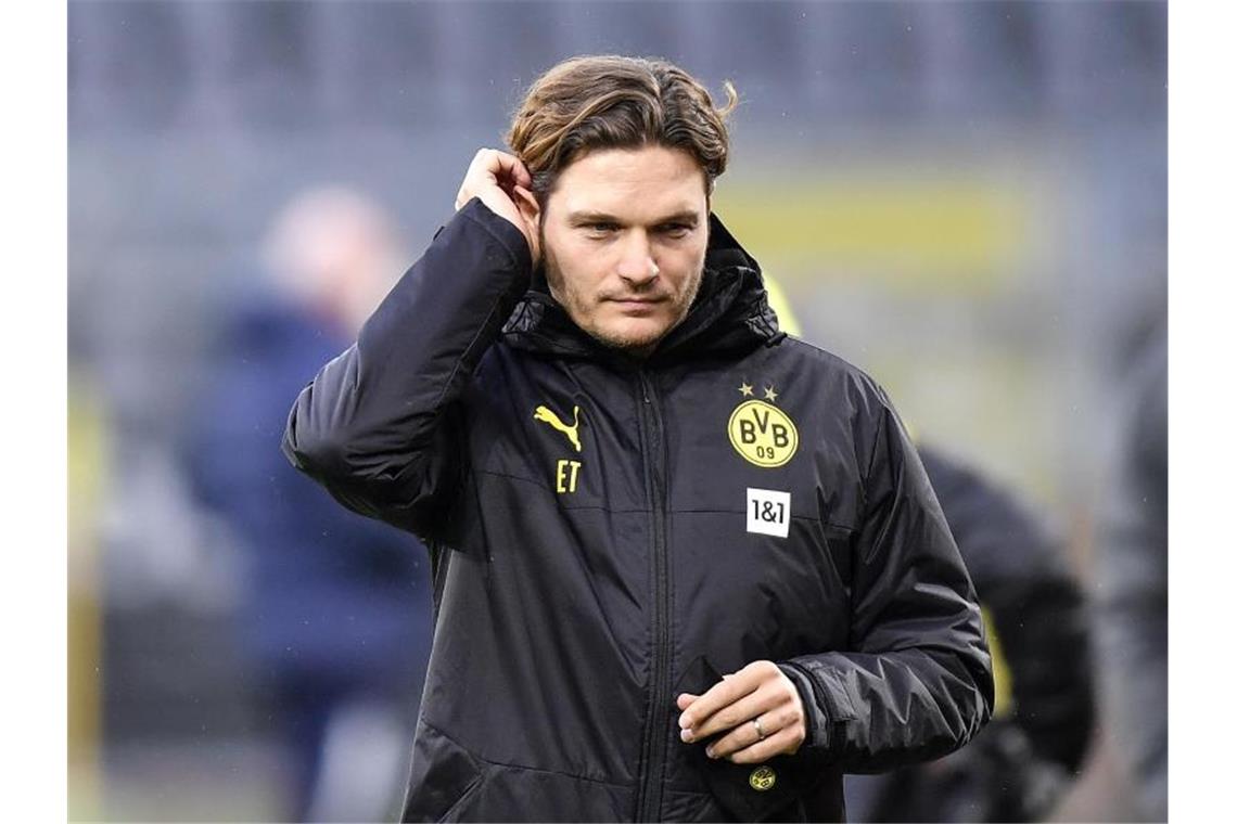 Wichtige BVB-Woche und Krisen-Duelle Edin Terzic trifft mit dem BVB in der englischen Woche zunächst auf Bayer 04 Leverkusen und dann auf Borussia Mönchengladbach. Foto: Martin Meissner/Pool AP/dpa