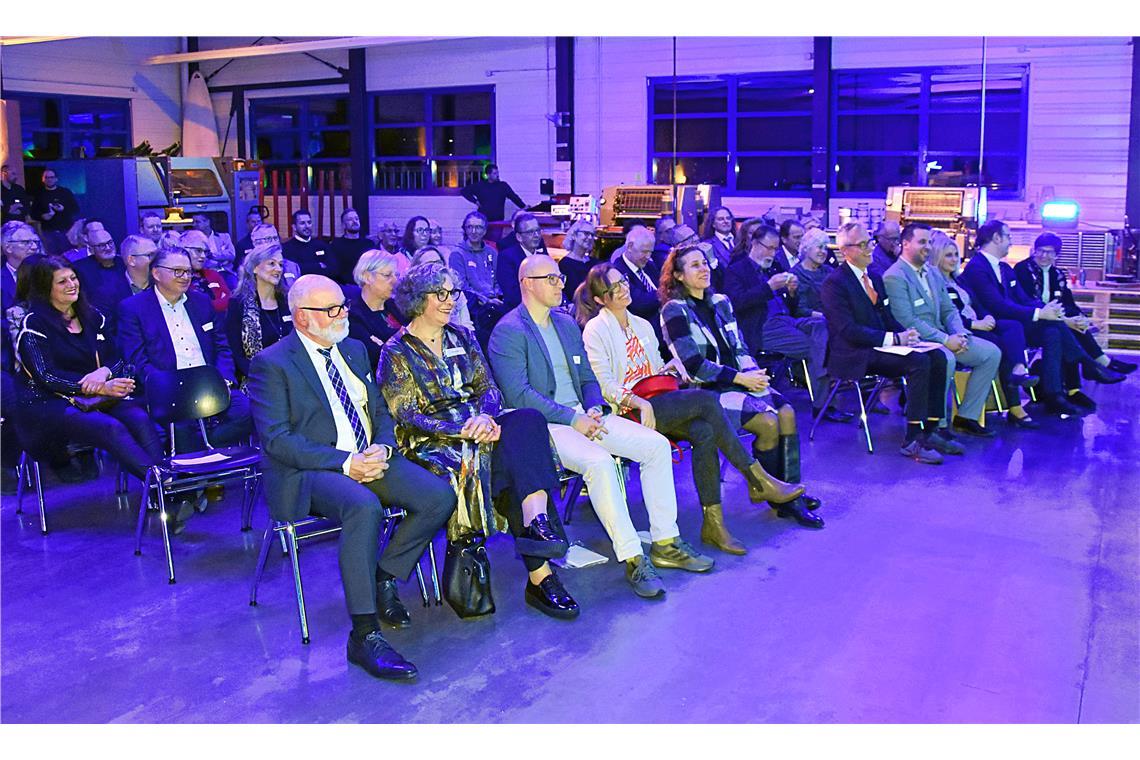 Ehrengäste aus Wirtschaft, Politik und Sport waren der Einladung des Gewerbevere...