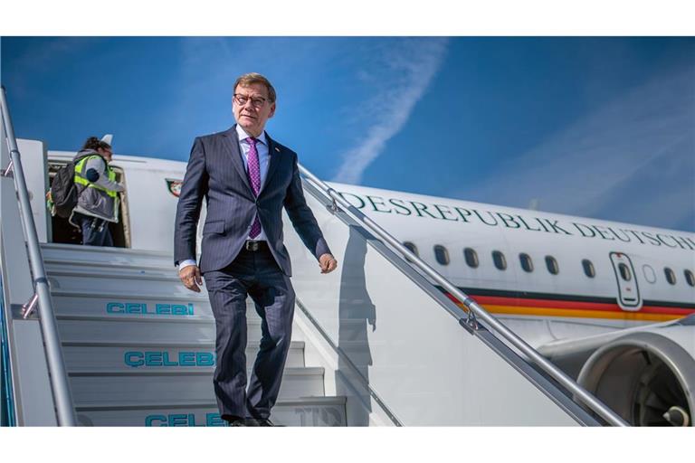 Eigentlich wollte Außenminister Johann Wadephul (CDU) in den nächsten Tagen China besuchen. Nun wird die Visite kurzfristig verschoben. (Archivbild)