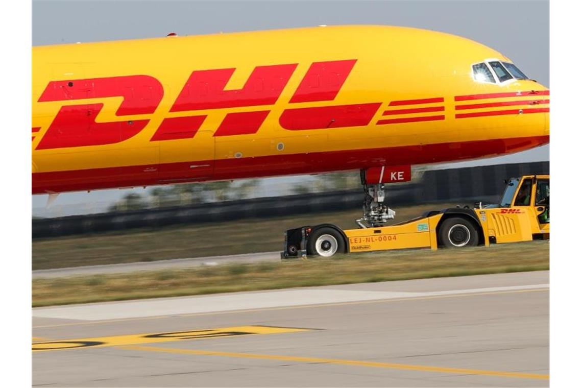 Deutsche Post DHL investiert Milliarden in Expressdienste Eilsendungen sind für Deutsche Post DHL der profitabelste Geschäftszweig. Foto: Jan Woitas/zb/dpa