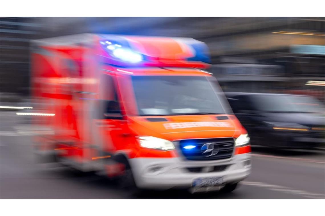 Ein 45-Jähriger ist am Mittwoch infolge eines Arbeitsunfalls verstorben.