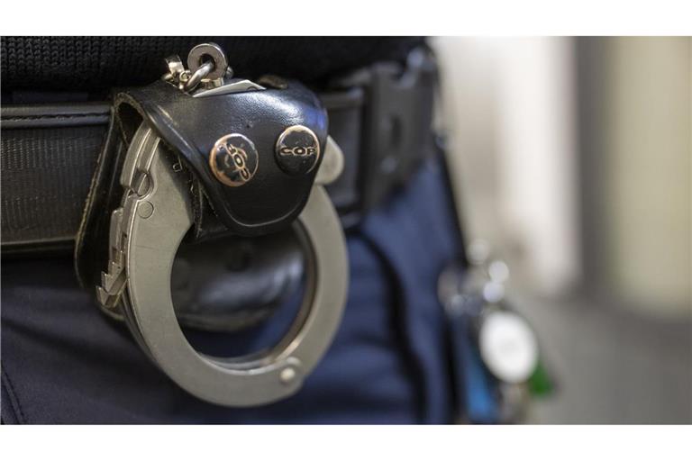 Ein 59-Jähriger wurde wegen des Verdachts des Kindesmissbrauchs in Haft.