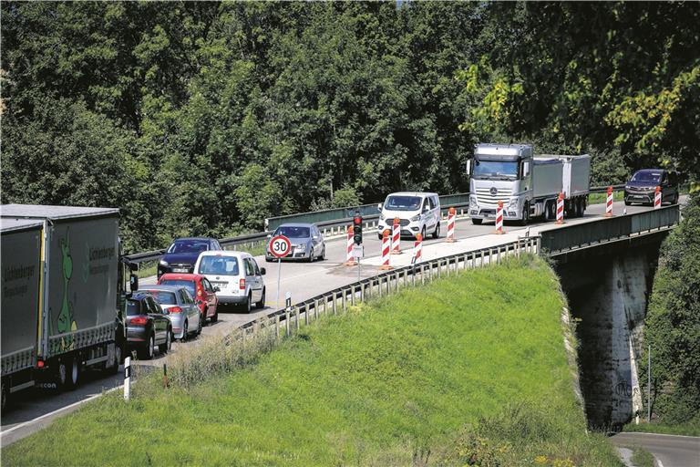 Ein 80 Meter langer Tunnel die bisherige Brücke ersetzen. Archivfoto: A. Becher 