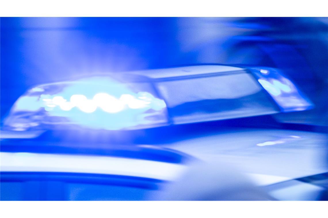 Ein 86 Jahre alter Mann ist mit seinem Wagen als Falschfahrer auf der Bundesstraße 33 im Landkreis Konstanz unterwegs gewesen (Symbolfoto).