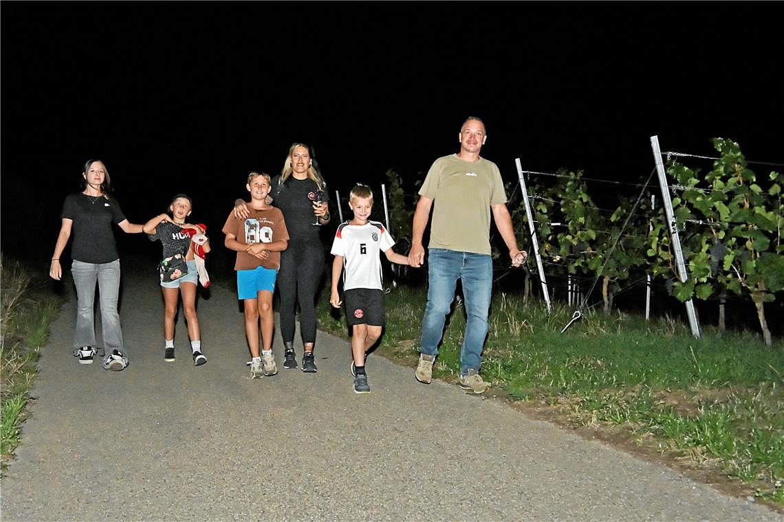 Ein Abenteuer für die ganze Familie ist die Wanderung durch die Aspacher Weinber...