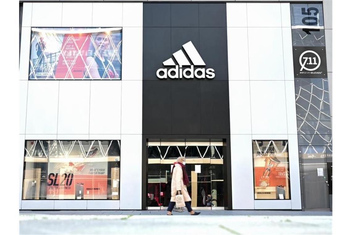 Ein Adidas-Store auf der Frankfurter Einkaufsmeile Zeil. Foto: Arne Dedert/dpa