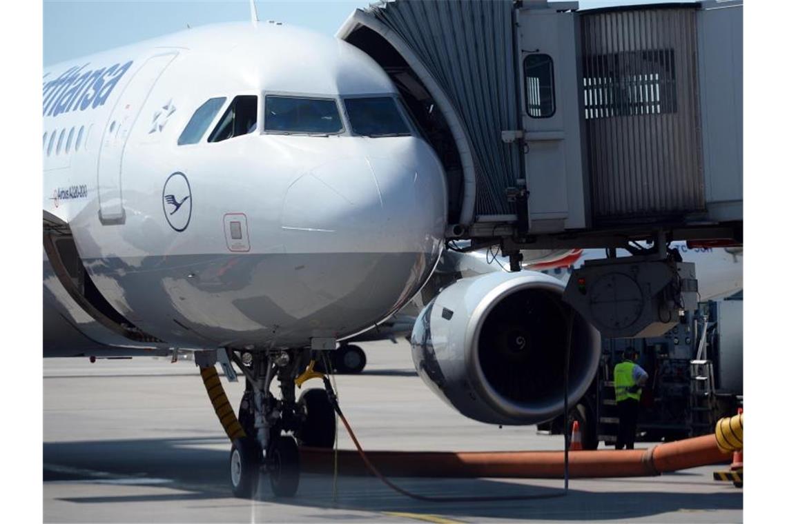 Lufthansa rechnet mit steigenden Kerosin-Kosten