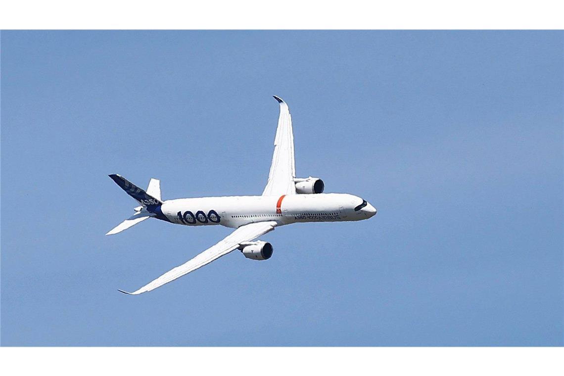 Ein Airbus bei einer Flugshow. (Symbolfoto)