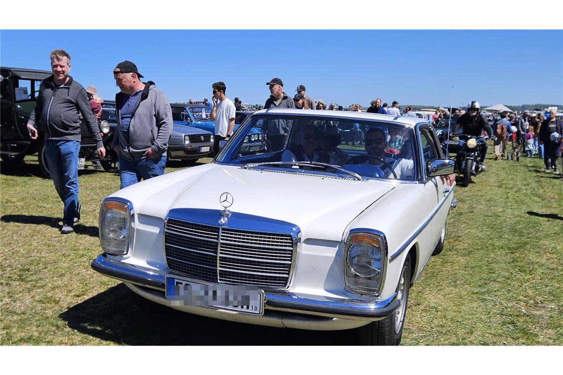 ein alter Mercedes ...