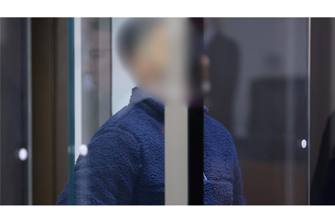 Ein Angeklagter beim Prozess gegen insgesamt vier mutmaßliche Mitglieder der radikal-islamistischen Hamas vor dem Kammergericht. (Archivbild)