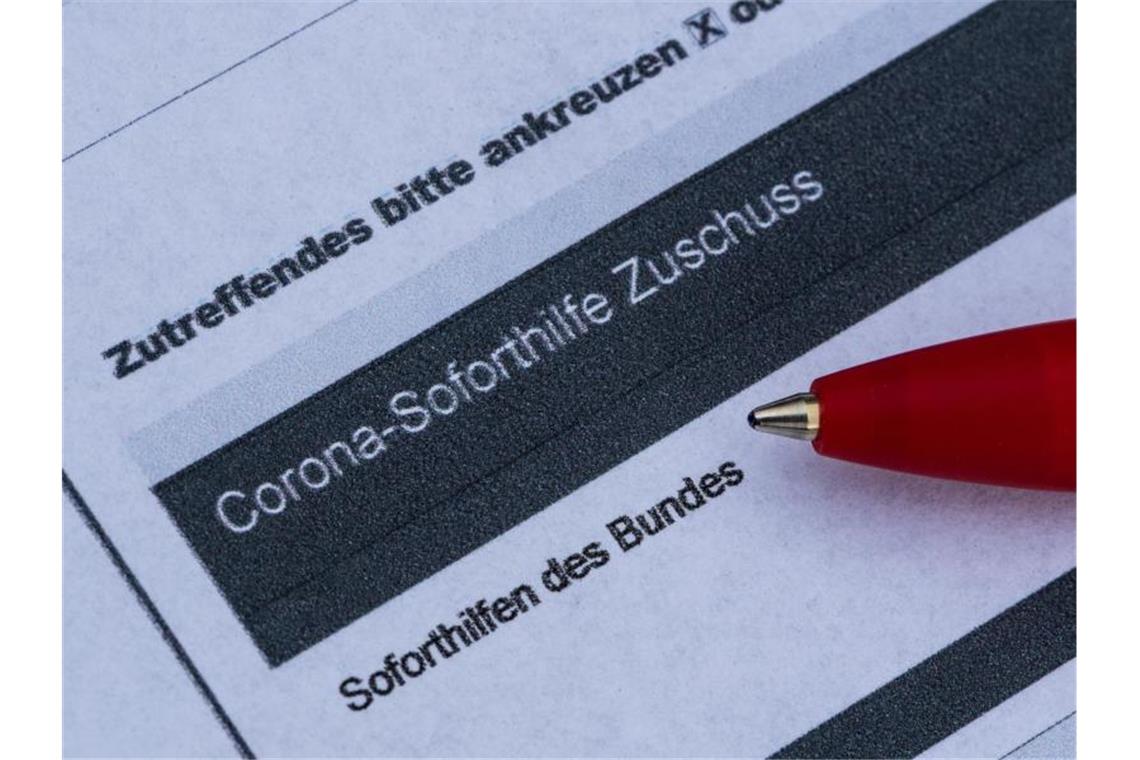 Mehr als halbe Milliarde Euro Soforthilfen zurückgezahlt Ein Antrag auf Corona-Soforthilfe. Foto: Robert Michael/dpa-Zentralbild/dpa