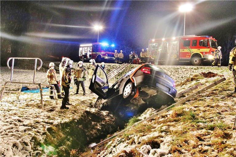 Ein Autofahrer ist gestern kurz nach 20 Uhr in Allmersbach im Tal in einer Kurve der Kreisstraße 1907  ins Schleudern geraten. Foto: 7aktuell.de//Kevin Lermer