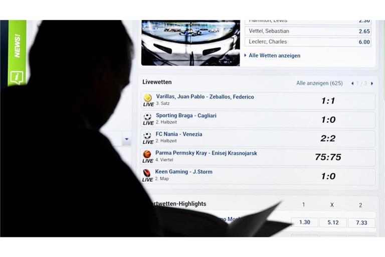 Ein Bildschirm mit Sportwetten: Die Werbung hat Folgen, gerade für risikobereite junge Menschen.