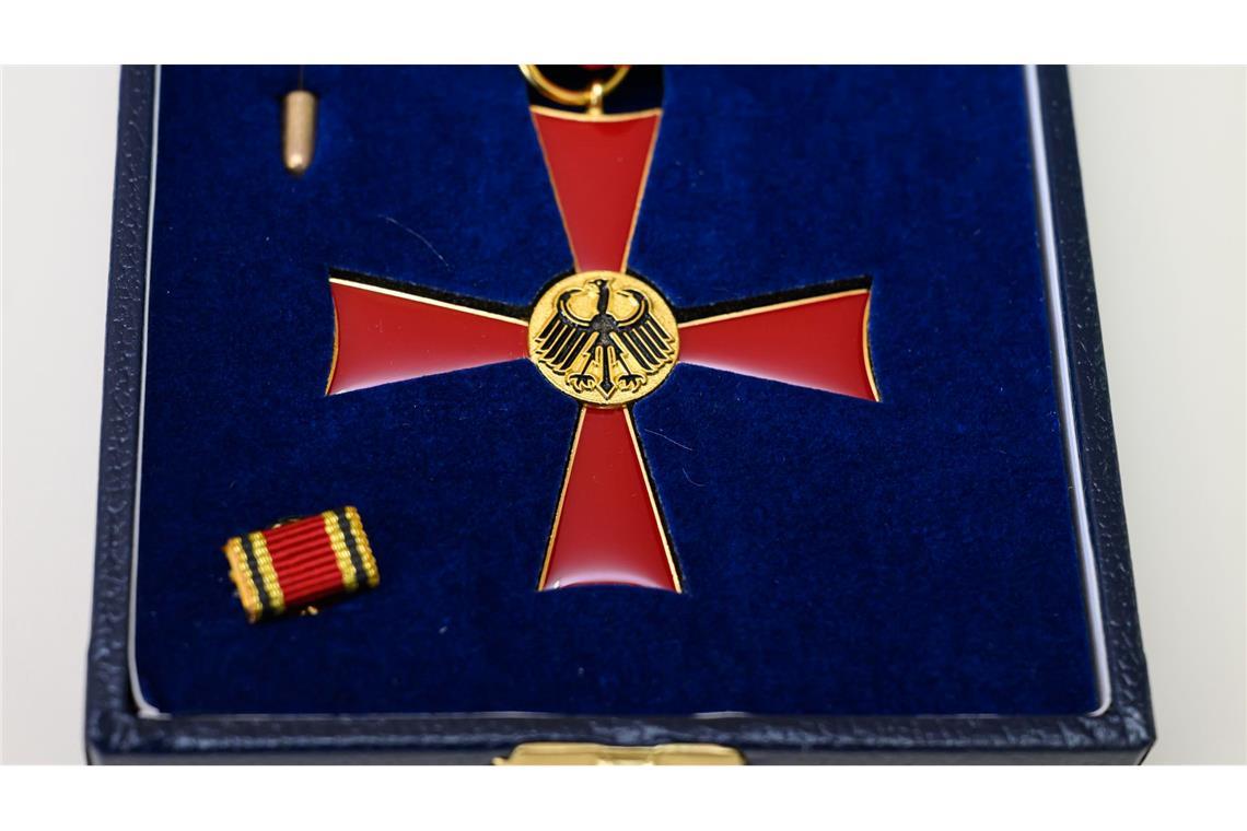 Mal eben ein Bundesverdienstkreuz gekauft Ein Bundesverdienstkreuz einfach mal kaufen - ein YouTuber hat das geschafft. (Archivbild)