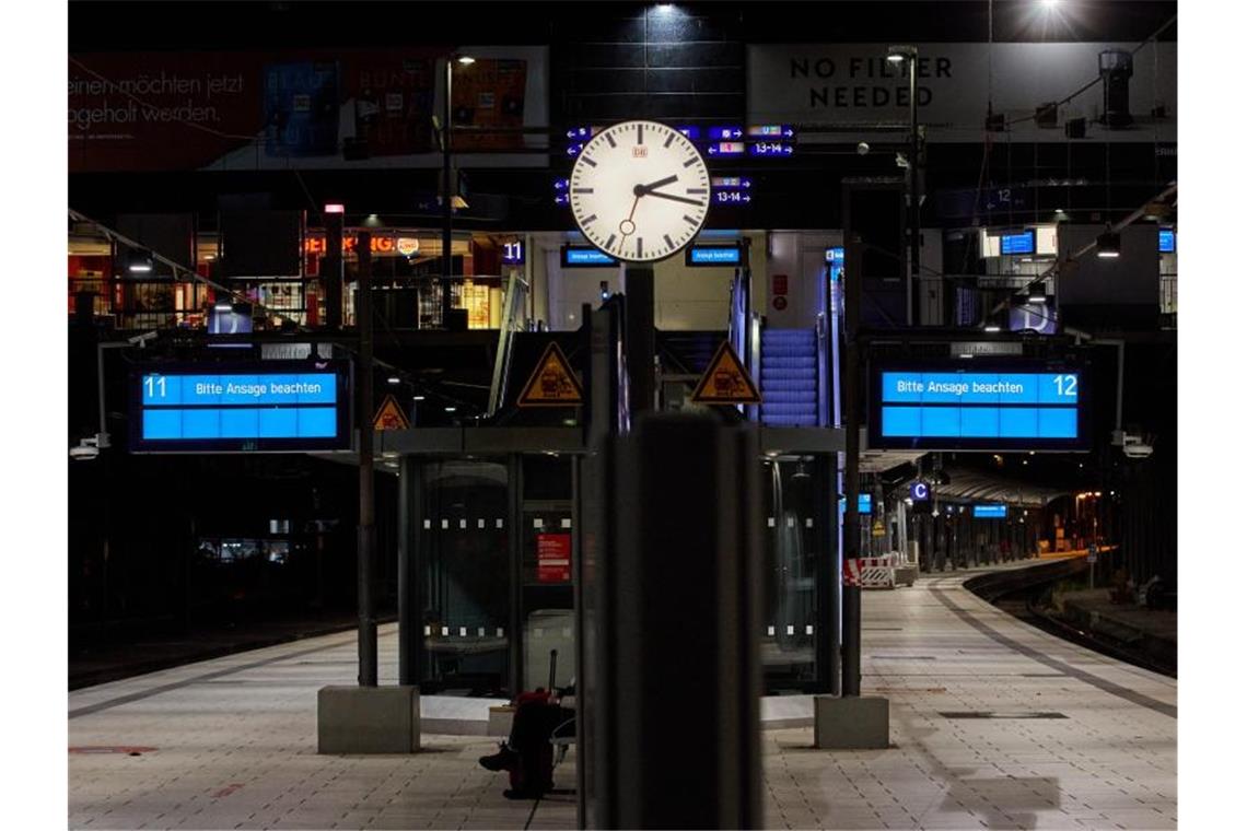 Gericht bestätigt Lokführerstreik - Bahn-Antrag abgelehnt Ein bundesweiter Lokführer-Streik im Personenverkehr hat begonnen. Foto: Georg Wendt/dpa