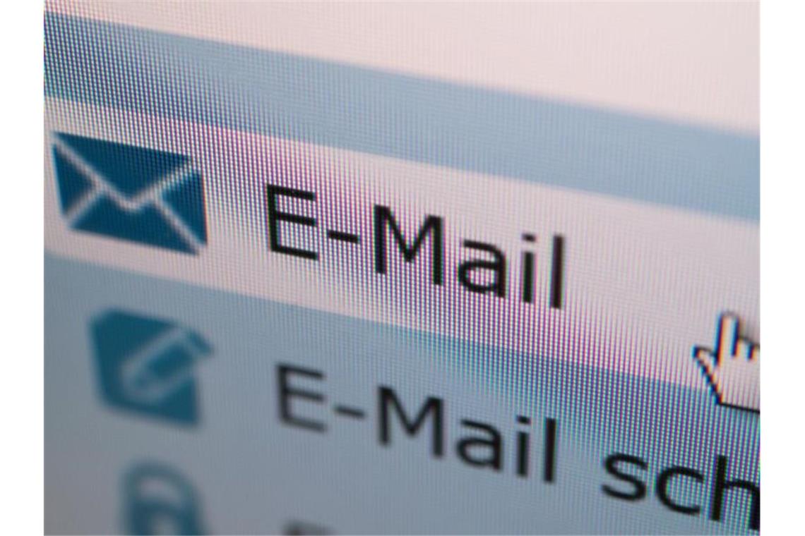 Firma mit vermeintlicher Chef-E-Mail um hohe Summe betrogen Ein E-Mail-Postfach. Foto: Andrea Warnecke/dpa-tmn/Symbolbild