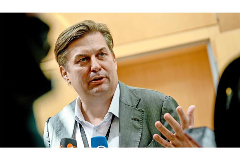 Ein ehemaliger Mitarbeiter des AfD-Bundestagsabgeordneten Maximilian Krah ist wegen Spionage verurteilt worden.