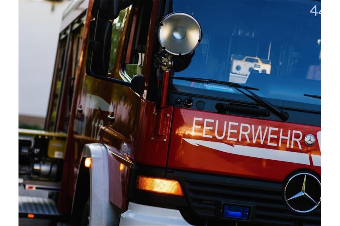 Ein Einsatzfahrzeug der Feuerwehr. Foto: Philipp von Ditfurth/dpa/Symbolbild