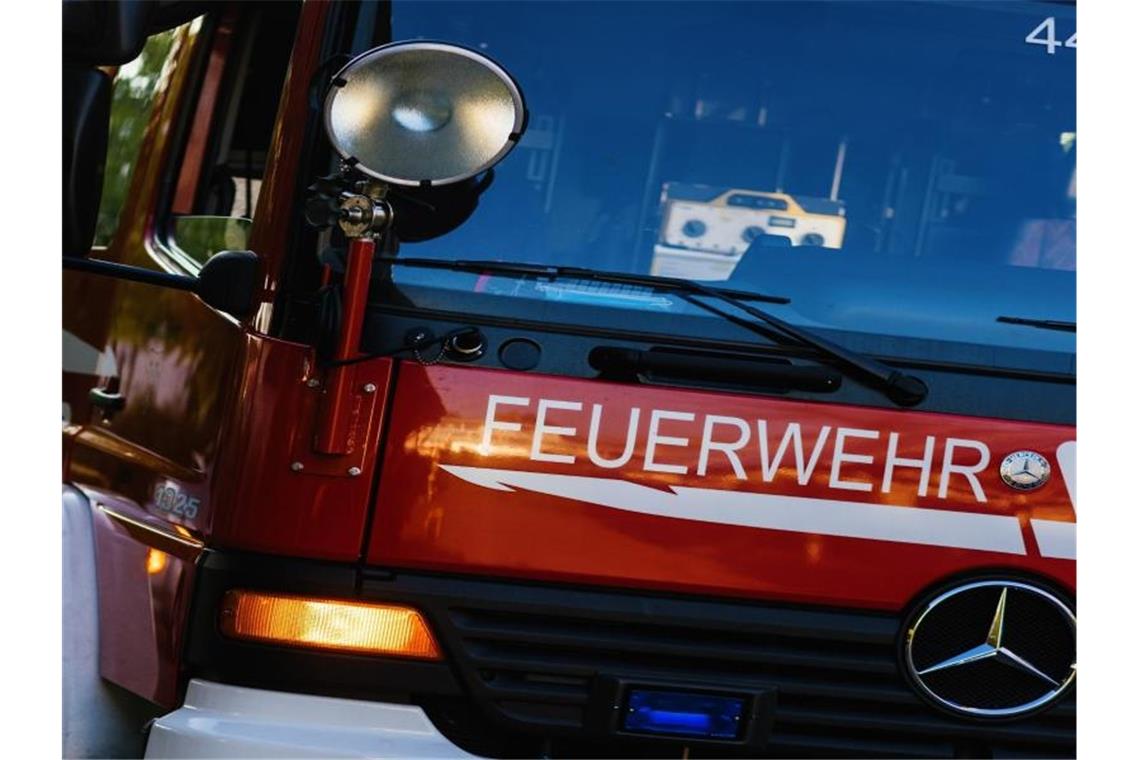 Ein Einsatzfahrzeug der Feuerwehr. Foto: Philipp von Ditfurth/dpa/Symbolbild