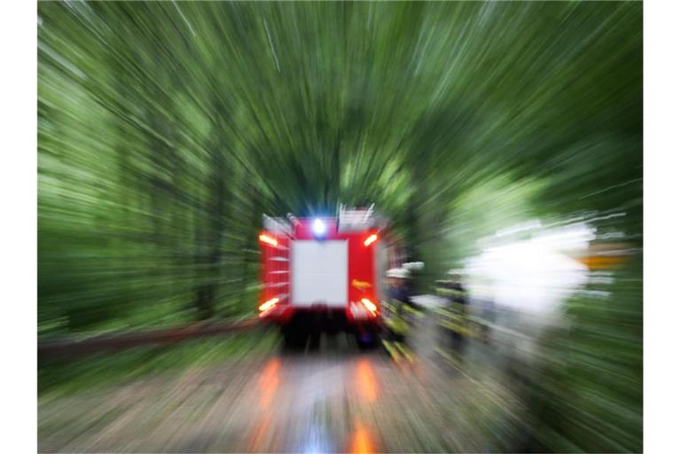 Ein Einsatzwagen der Feuerwehr. Foto: Friso Gentsch/dpa/Symbolbild