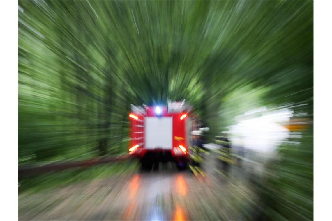 Feuer im Keller: Hotel am Flughafen Stuttgart geräumt Ein Einsatzwagen der Feuerwehr. Foto: Friso Gentsch/dpa/Symbolbild