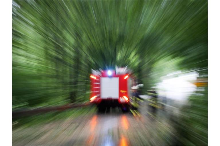 Ein Einsatzwagen der Feuerwehr. Foto: Friso Gentsch/dpa/Symbolbild