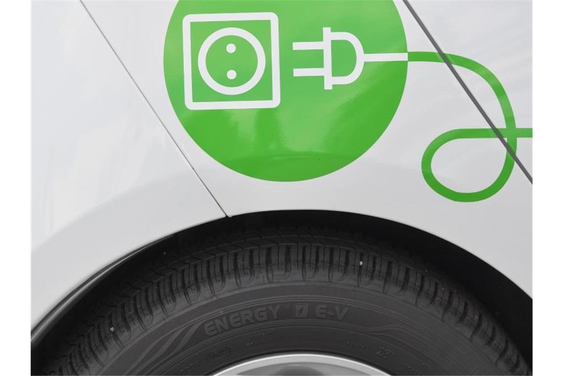 Prämie sorgt für Schub bei Interesse an Elektroautos Ein Elektrofahrzeug. Foto: Patrick Pleul/dpa-Zentralbild/dpa/Archivbild