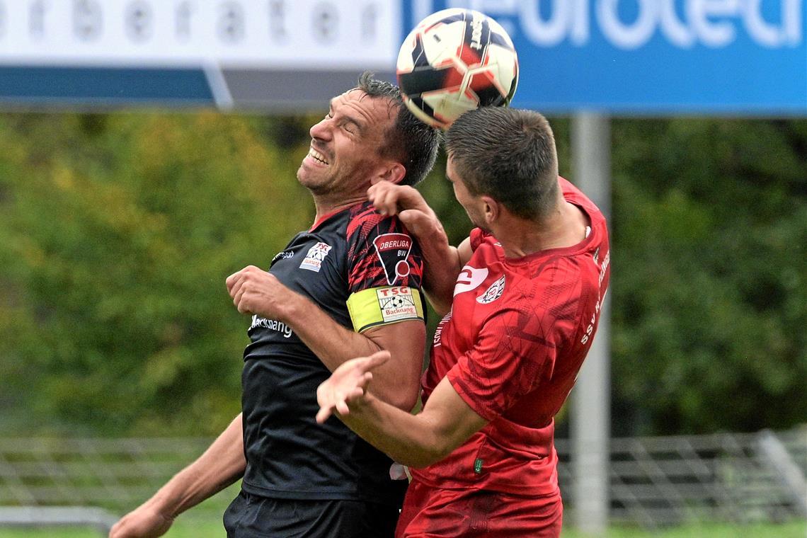 TSG Backnang beweist abermals ihre Auswärtsstärke Ein enges Spiel, aber am Ende ist die TSG um Kapitän Julian Geldner obenauf. Foto: Eibner