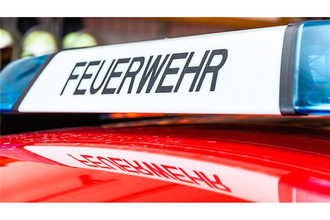 Balkon in Flammen - rund 100.000 Euro Schaden Ein Fahrzeug der Feuerwehr. (Symbolbild).
