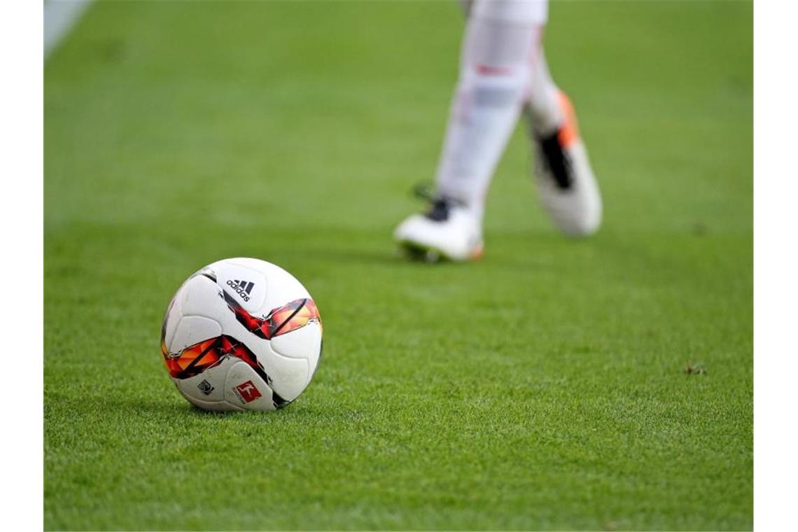 Freiburg und Frankfurt komplettieren Frauen-Pokal-Halbfinale Ein Fußball-Spiel. Foto: Jan Woitas/dpa-Zentralbild/dpa/Symbolbild