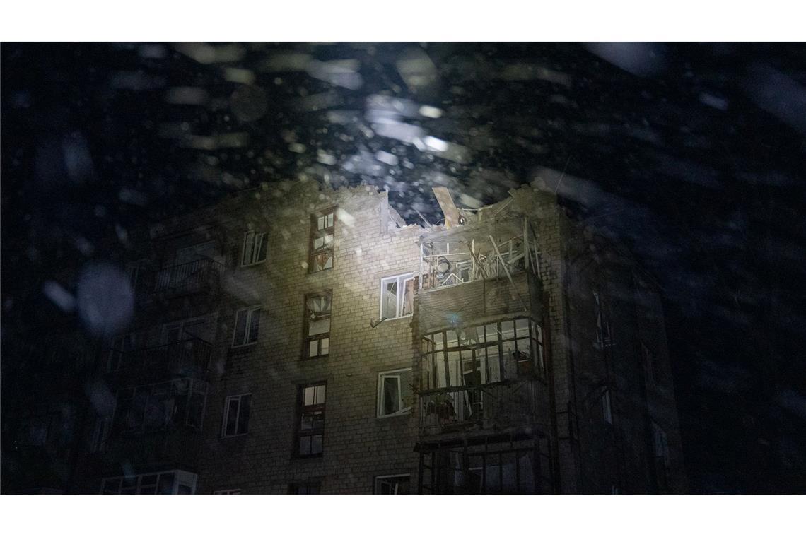 Ein Gebäude ist durch eine russische Bombe zerstört.