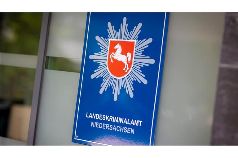 Ein geflohener Mörder ist wieder gefasst. (Symbolbild)