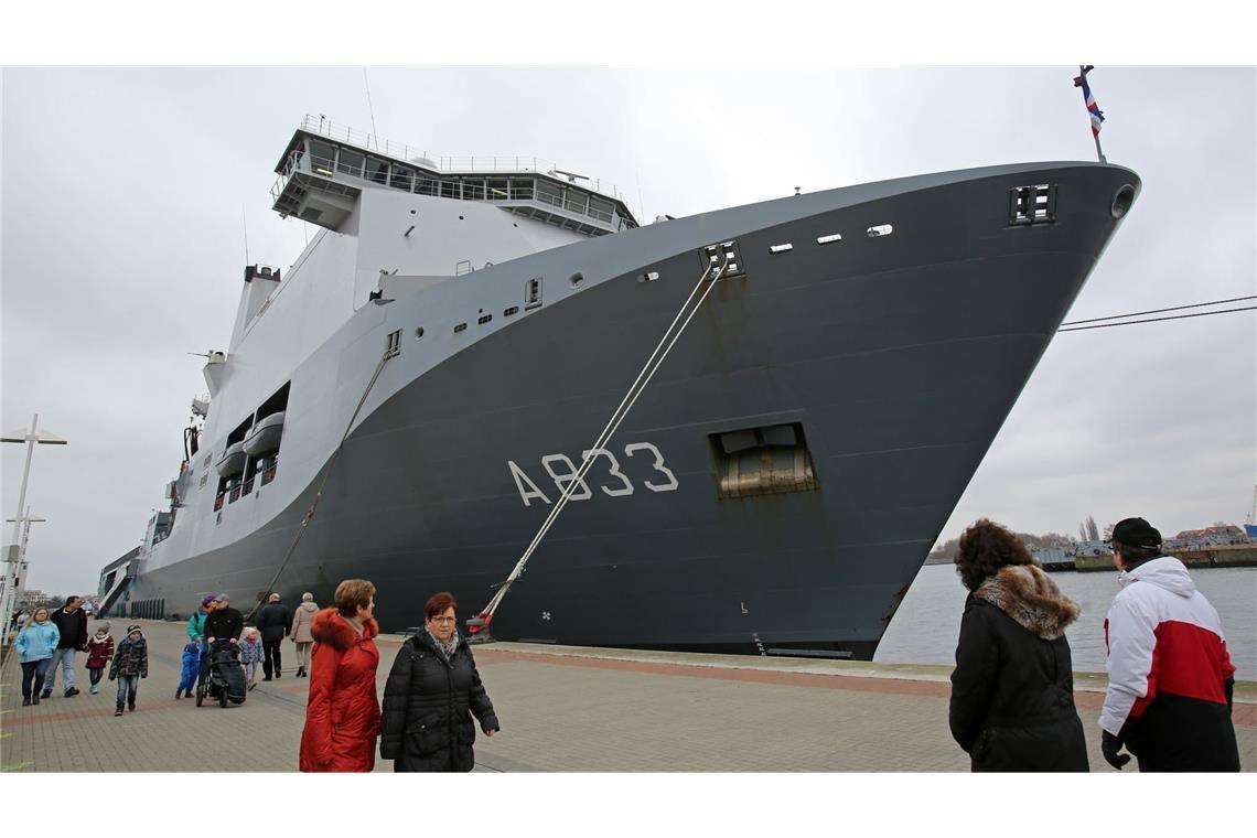 Ein Gericht hat nach dem Vorfall auf dem Marineschiff Strafen verhängt. (Symbolbild)