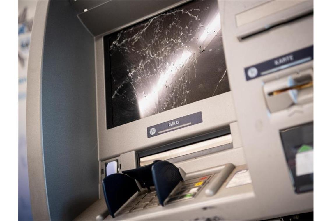 Millionenschaden durch gesprengte Geldautomaten: 23 Täter