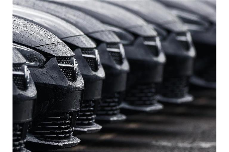 „Ein großer Schritt in die richtige Richtung“: Die britische Automobilindustrie freut sich in der Pandemie über erste Erholungszeichen. Foto: Peter Byrne/PA Wire/dpa