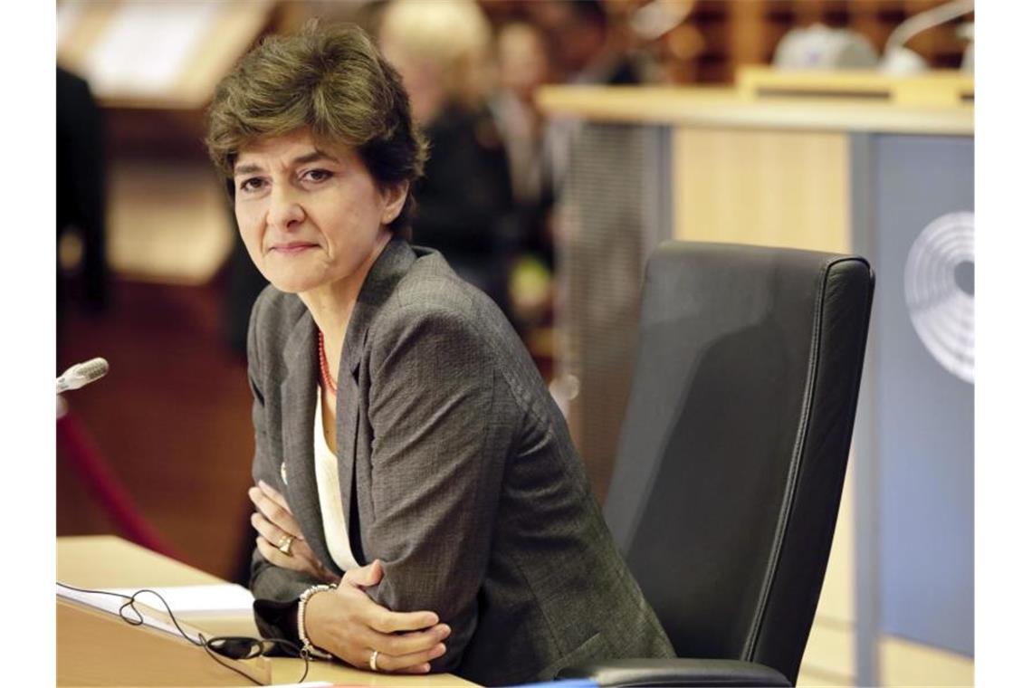 Ein Grund für die Verzögerung: Die ehemalige französische Verteidigungsministerin Sylvie Goulard fiel als Kandidatin im EU-Parlament durch. Ihr wurden unter anderem Ermittlungen in einer Finanzaffäre zum Verhängnis. Foto: Olivier Matthys/AP/dpa