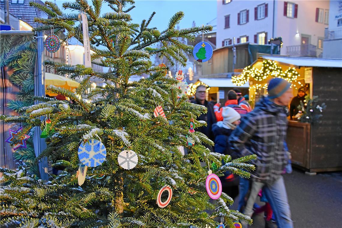 Ein Highlight auf dem diesjährigen Weihnachtsmarkt waren die bunt geschmückten W...