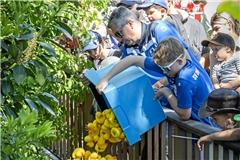 Ein Highlight ist das Entarenna, für das die SVU-Jugend Enten verkauft. Foto: Alexander Becher