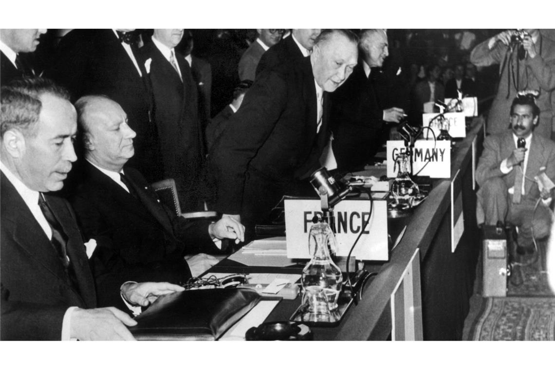 Steinmeier: Stärkere Bundeswehr wichtigste Regierungsaufgabe Ein historisches Ereignis: Im Mai 1955 trat Deutschland der Nato bei. (Archivbild)