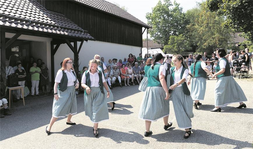 Ein Höhepunkt der Sichelhenket am Sonntag waren die Aufführungen der Tanzgruppe.Foto: J. Fielder