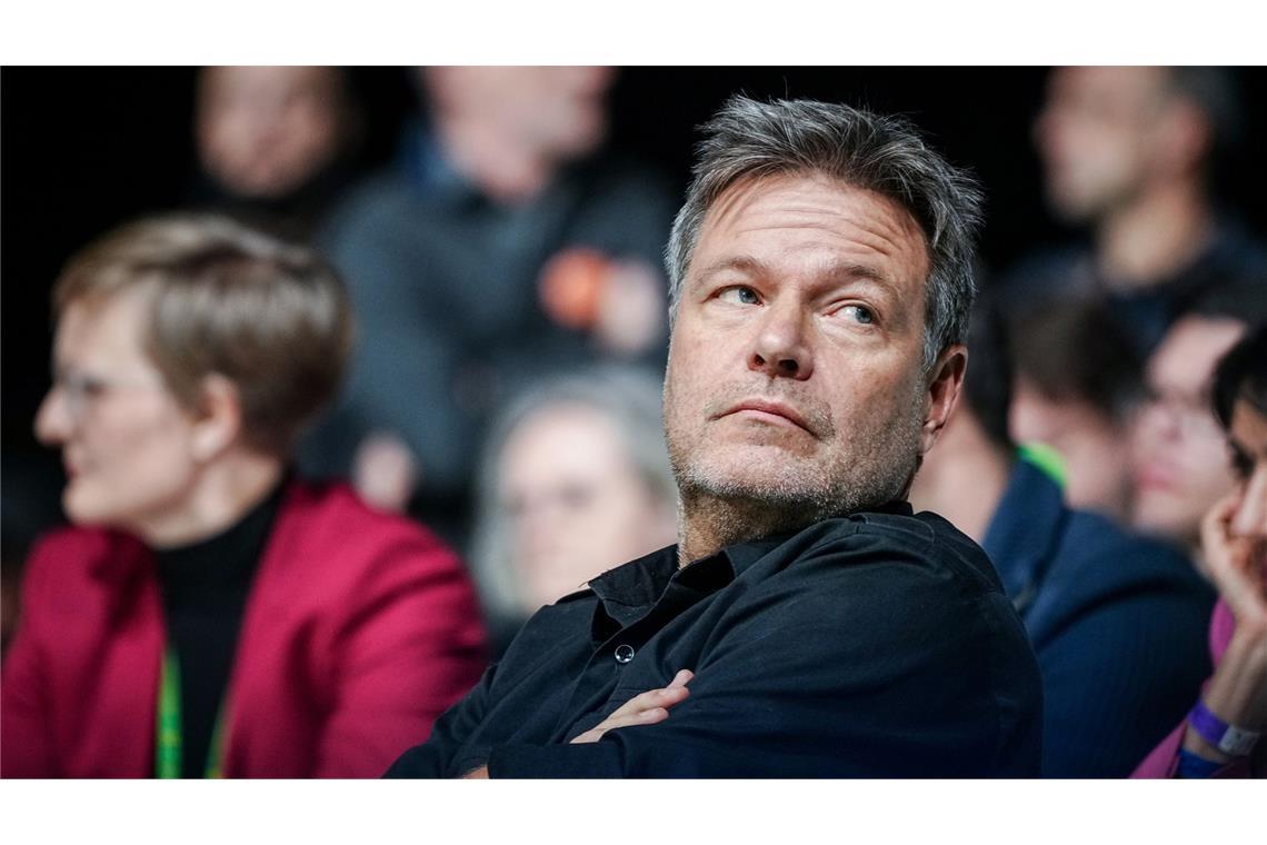 Nach Protest gegen Habeck an Fähre: Ermittlungen fast ohne Ergebnis Ein Jahr nach den Bauernprotesten gegen Vizekanzler Robert Habeck laufen die Ermittlungen fast ins Leere. (Archivbild)