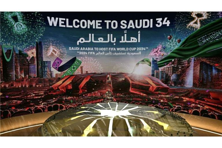 „Komplett erfunden“: Falsches WM-Stadion geht viral Ein KI-Clip in den Sozialen Medien zeigt eine angeblich geplante WM-Arena in Saudi-Arabien auf einem Wolkenkratzer.