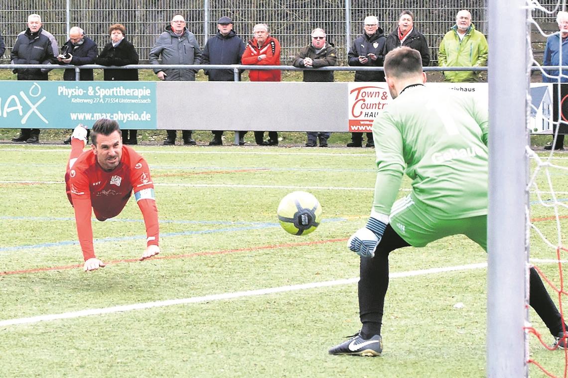 Ein Kopfball zum 1:0, ein abgefälschter Schuss zum 3:0-Pausenstand: Mario Marinic zeigte schon wieder seinen üblichen Torriecher. Foto: T. Sellmaier