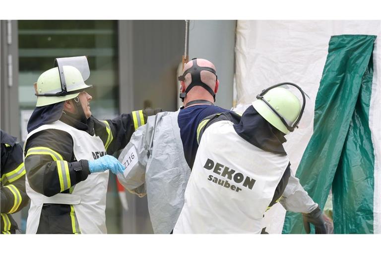 Ein Lösungsmittel auf Acetonbasis hat vermutlich die Hautreizungen bei Mitarbeitern eines DHL-Verteilzentrums in Langenzenn verursacht.